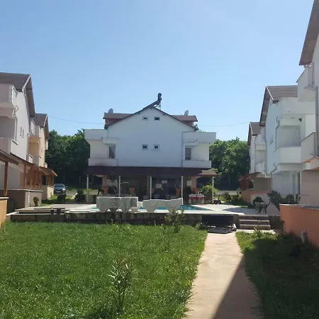 Kalpe Houses * Kerpe