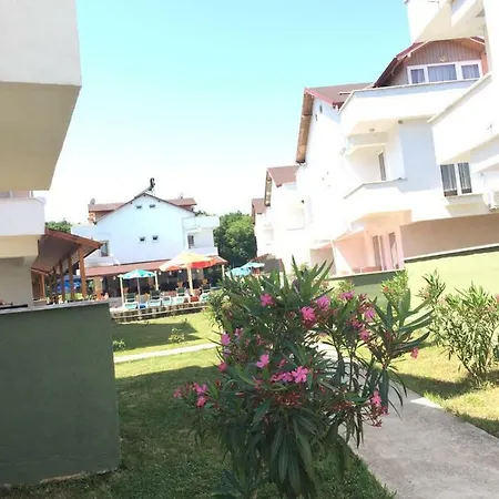 לינה וארוחת בוקר Kalpe Houses Kerpe