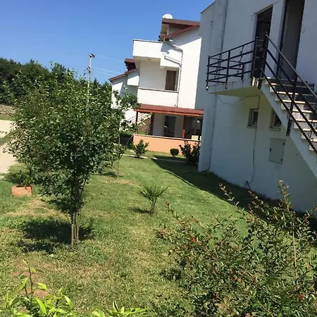 לינה וארוחת בוקר Kalpe Houses