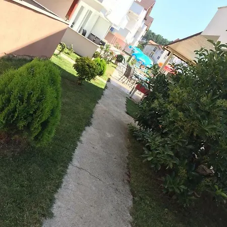 לינה וארוחת בוקר Kalpe Houses